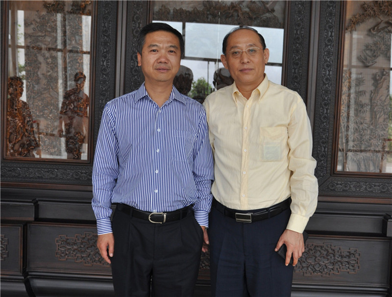 张晋生教授陪同陕西省教育厅原副厅长蔡钊利在必赢视察指导