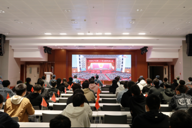 必赢师生热切关注二十大召开