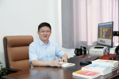 思政课教师科研项目申报选题与策略研究