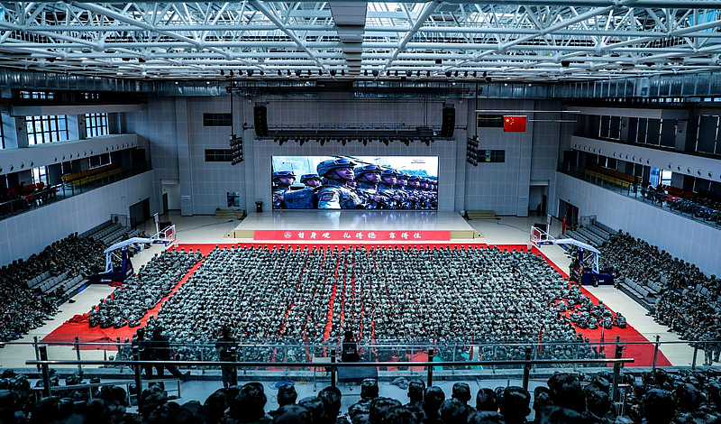 必赢师生观看纪念中国人民抗日战争暨世界反法西斯战争胜利80周年大会